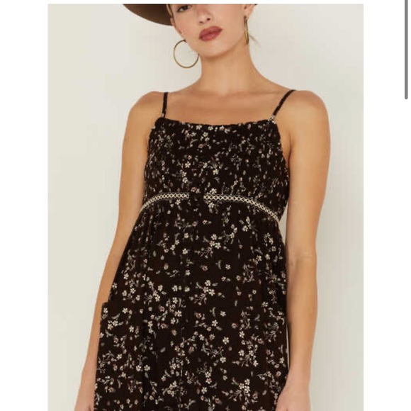 Cleo +wolf floral duster - Picture 3 of 7